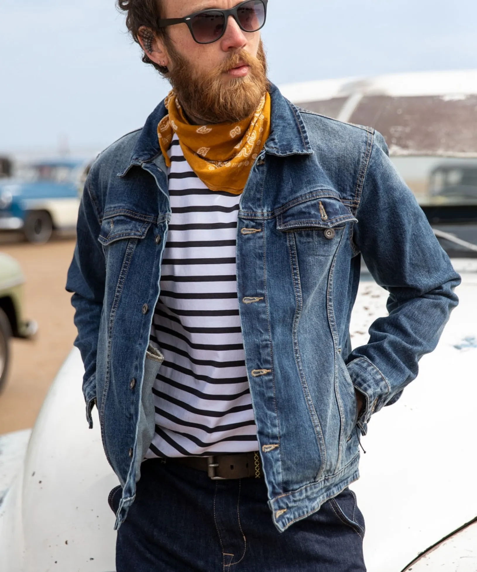 beyond_basic_stripe_tee_7.webp Shop Men's Collection | Plain Tops & T-Shirts | Layering Essentials | Tops & T-Shirts | Top Picks | Top Picks | Men,s | Men,s Joe Browns Beyond Basic Stripe Tee White/Charcoal
