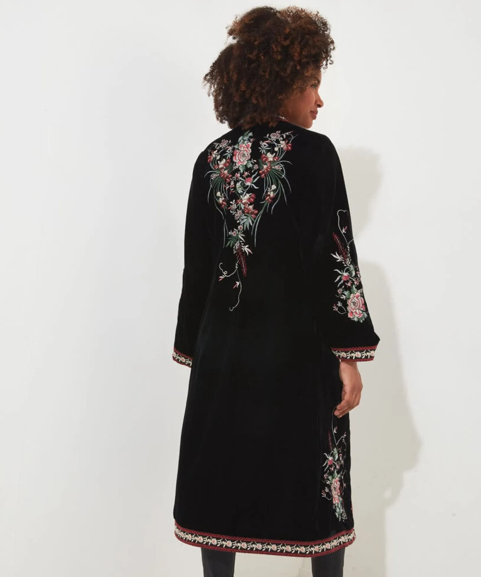 boutique_embroidered_kimo_4.webp Shop Women's Collection | Occasion Outfits | Gifts | Coats & Jackets | Top Picks | Top Picks | Women's | Women's Joe Browns Boutique Embroidered Kimono Black