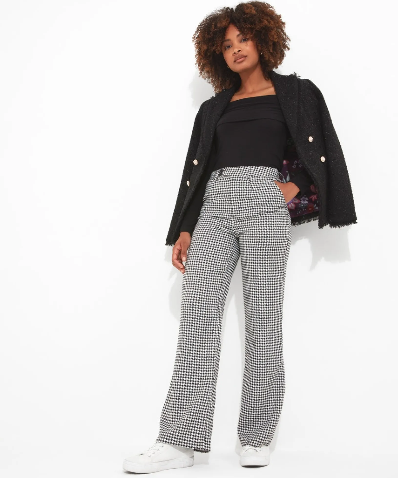 daring_dogtooth_trousers_4.webp Shop Women's Collection | Jeans & Trousers | Sale Jeans & Trousers | Top Picks | Women's | Women's Joe Browns Daring Dogtooth Trousers Black/White