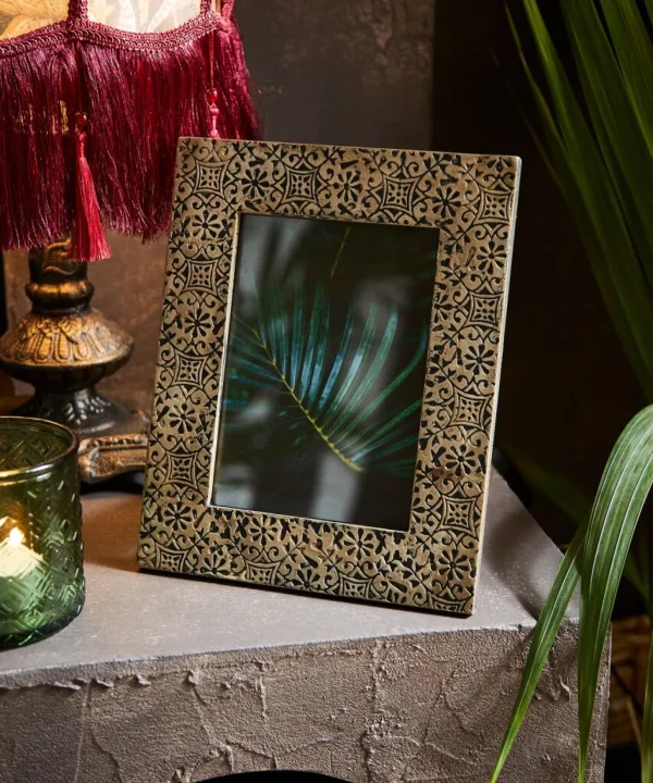 Living Room | Bedroom | Endless Sunsets | Floral Décor | Home Accessories | Home | Home | Home | Home | Home Joe Browns Endless Etched Floral Photo Frame Cream