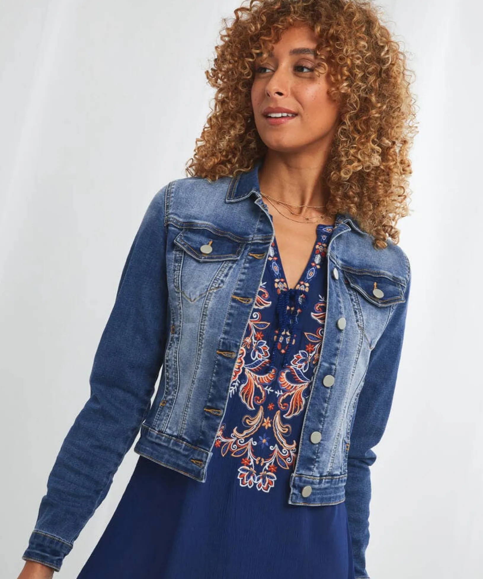 joes_essential_denim_jack_2.webp Denim Styles | Coats & Jackets | Women's | Women's Joe Browns Joe's Essential Denim Jacket Blue