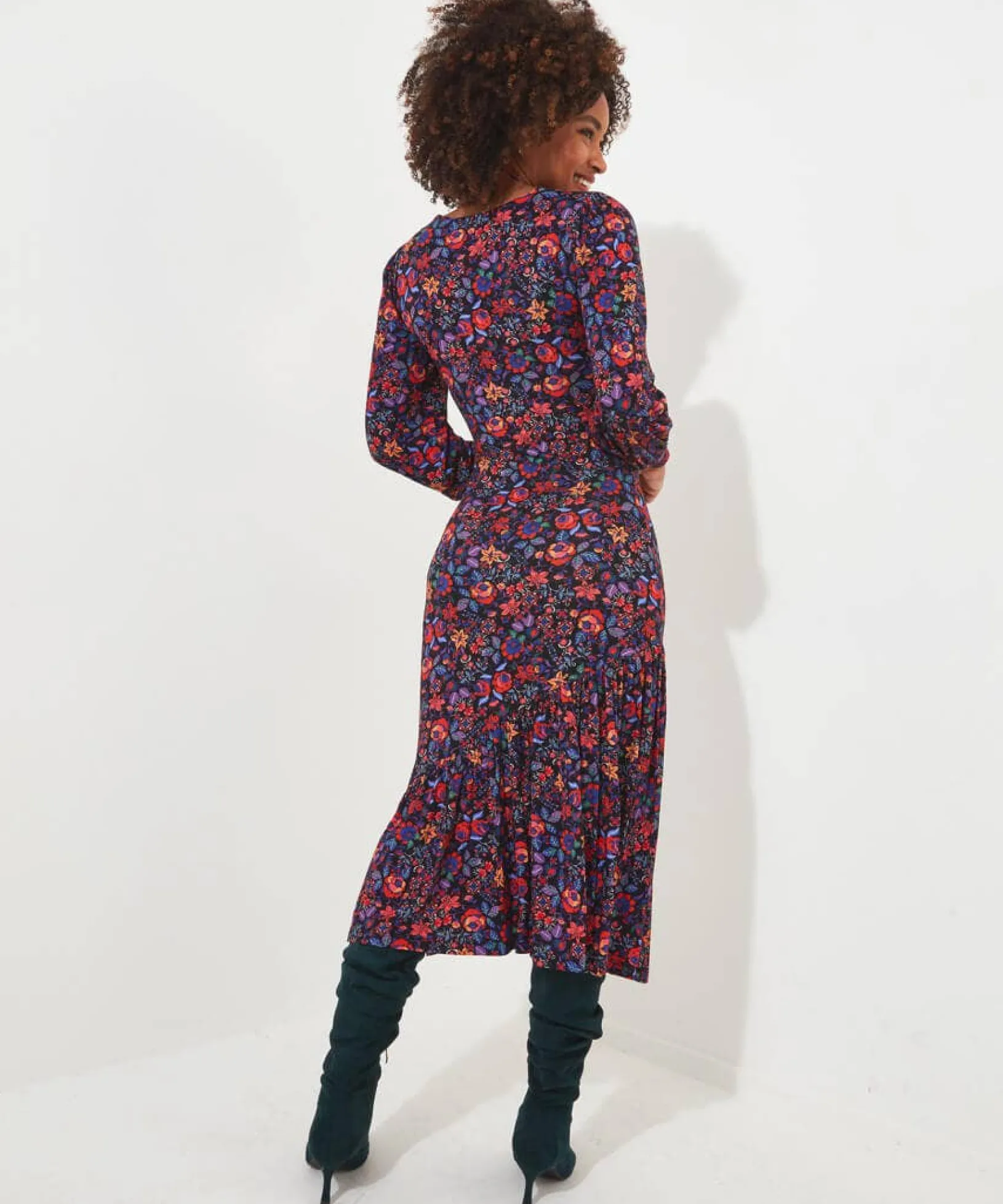 lola_floral_jersey_dress_4.webp Shop Women's Collection | Midi Dresses | Maxi Dresses | Boho Dresses | Occasion Outfits | Petite | Dresses | Sale Dresses | Top Picks | Top Picks | Top Picks | Top Picks | Top Picks | Women's | Women's | Women's Joe Browns Lola Floral Jersey Dress Multi