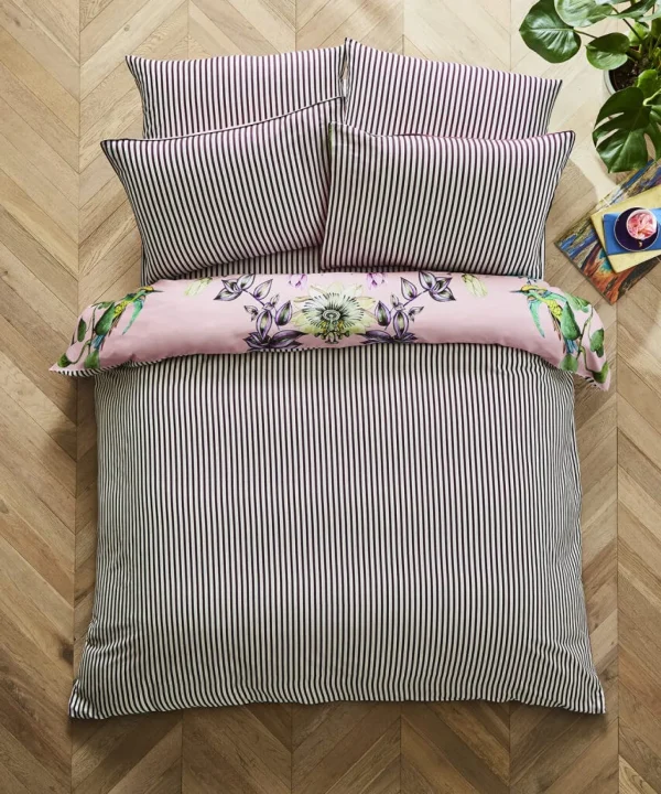 Bedroom | Floral Décor | Nature Décor | Bedding | Home | Home | Home | Home Joe Browns Marvellous Mirrored Bird Reversible Bed Set Multi