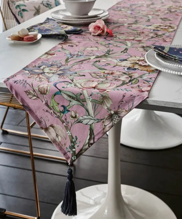 Nouveau Reflections | Floral Décor | Nature Décor | Kitchen | Home | Home | Home | Home Joe Browns Nostalgic Nouveau Table Runner Grey