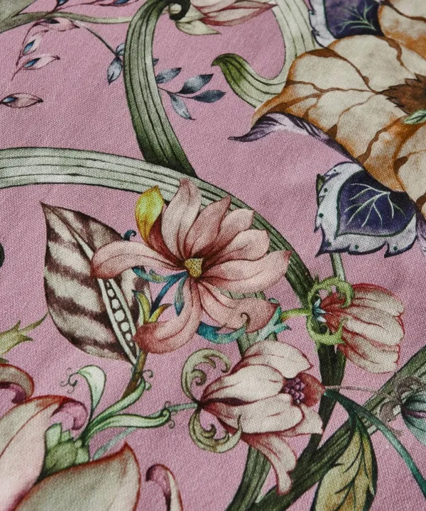 Nouveau Reflections | Floral Décor | Nature Décor | Kitchen | Home | Home | Home | Home Joe Browns Nostalgic Nouveau Table Runner Grey