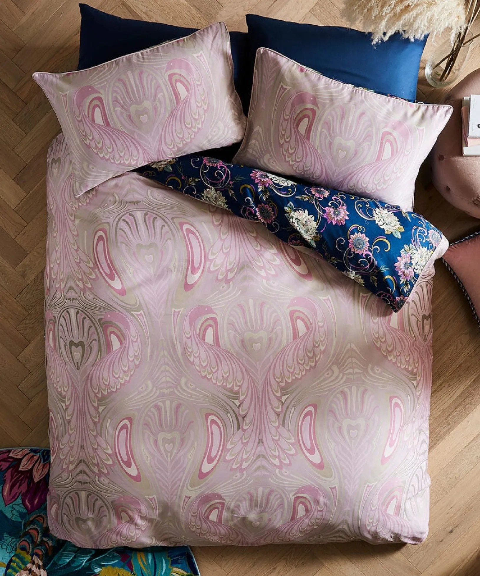 nouveau_peacock_reversibl_0.webp Bedding | Home Joe Browns Nouveau Peacock Reversible Bedset Blush