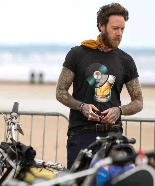 Shop Men's Collection | Graphic T-Shirts | Tops & T-Shirts | Sale Tops & T-Shirts | Top Picks | Top Picks | Men，s | Men，s Joe Browns Record Slice Tee Black
