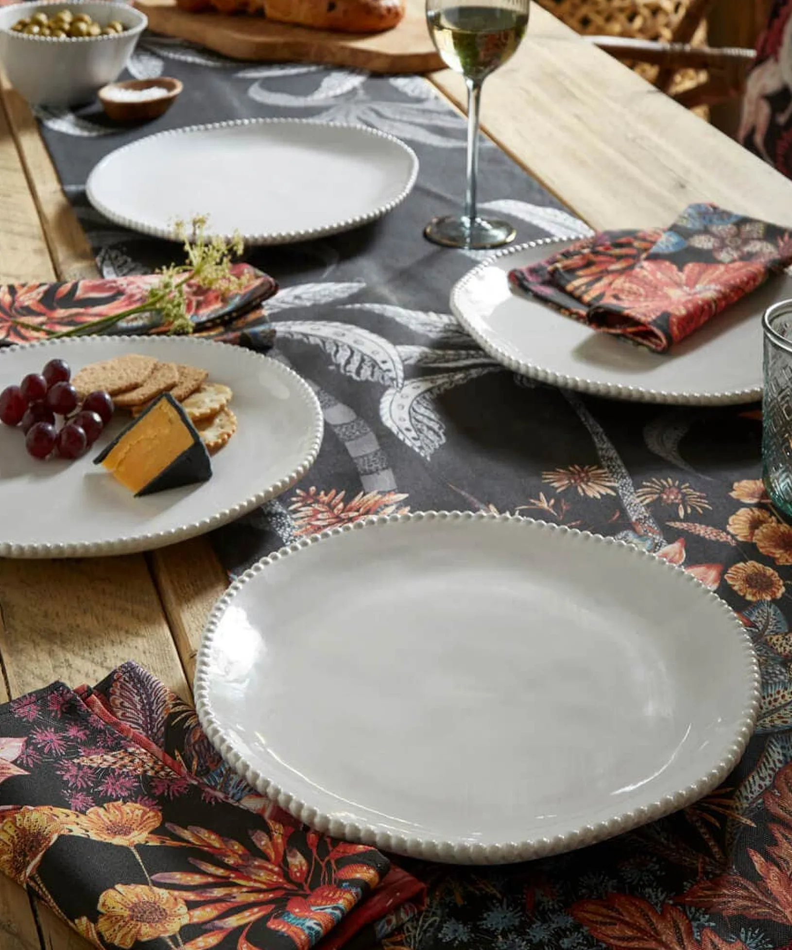 set_of__organic_beaded_di_0.webp Kitchen | Home Accessories | Home | Home Joe Browns Set of 4 Organic Beaded Dinner Plates White