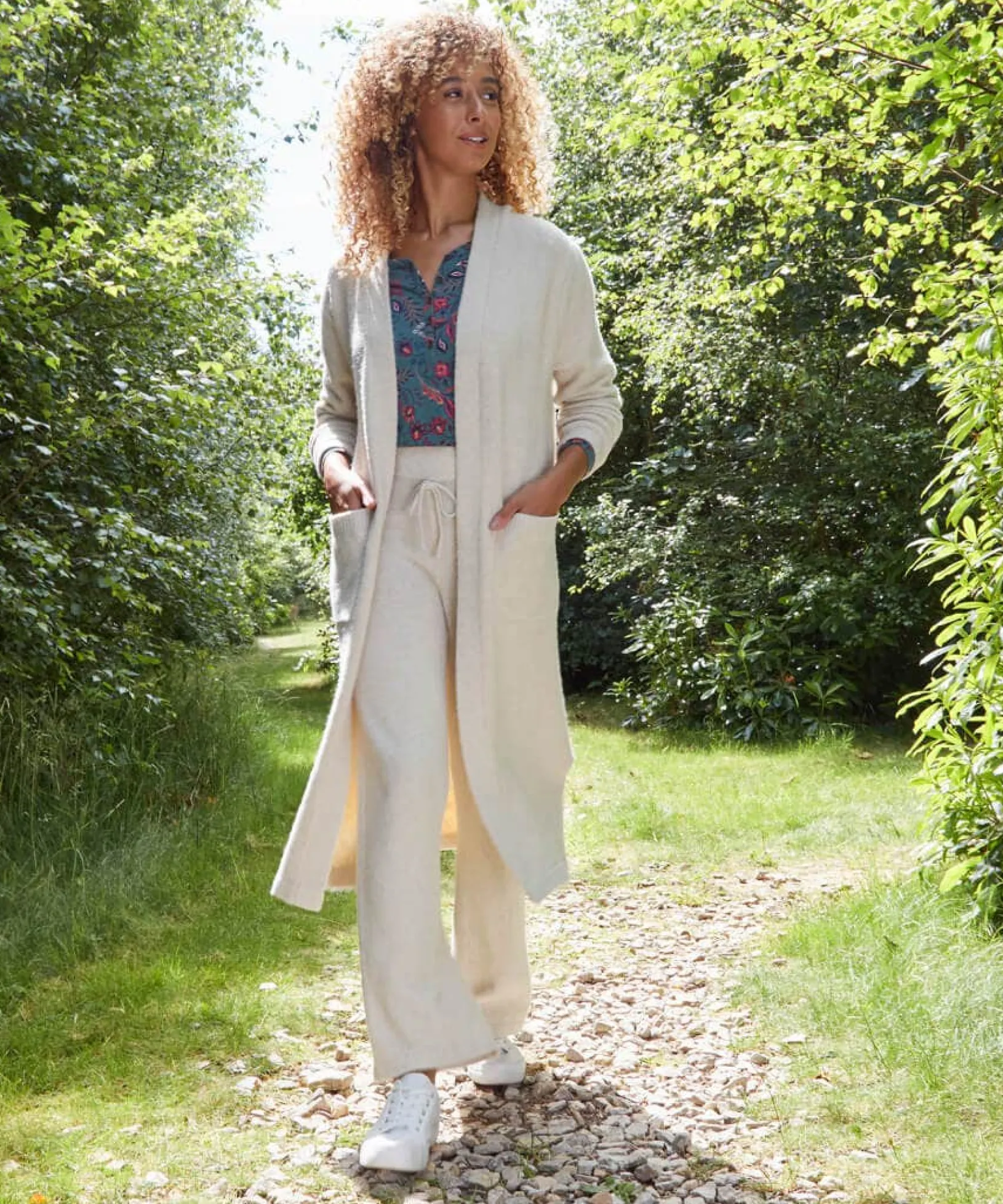 sloe_joes_longline_cardig_0-1.webp Pyjamas & Loungewear | Cardigans & Coatigans | Sale Pyjamas & Loungewear | Sale Tops, Tunics & Blouses | Women's | Top Picks | Women's | Women's Joe Browns Sloe Joes Longline Cardigan Antique White