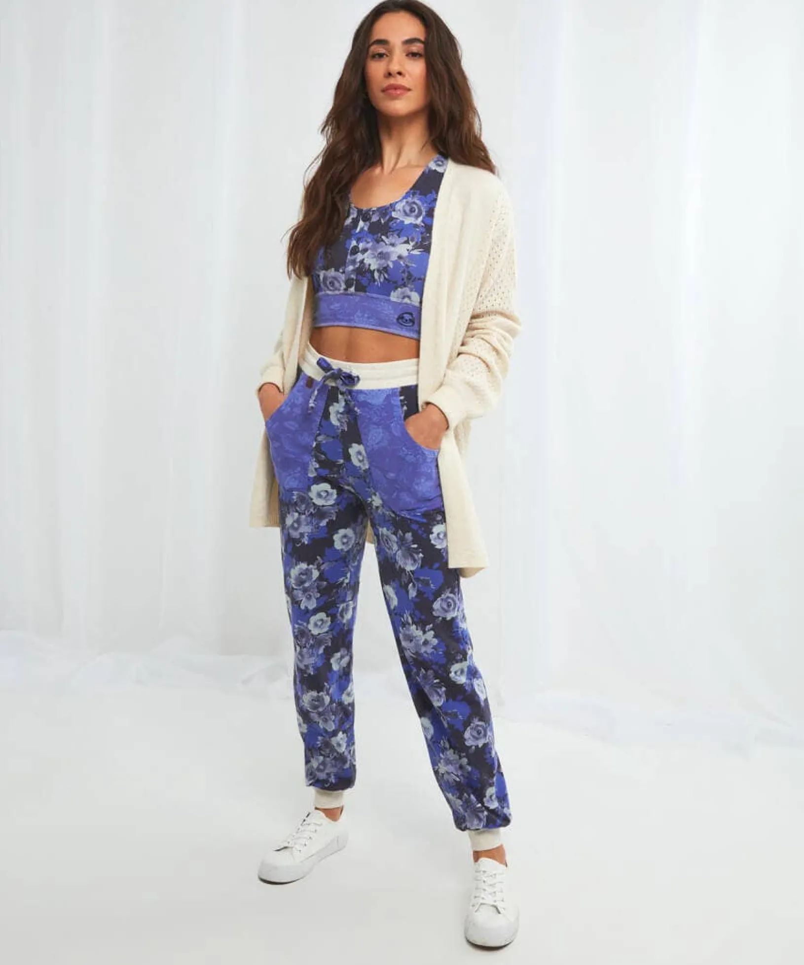 slouch_cardigan_4.webp Pyjamas & Loungewear | Sale Pyjamas & Loungewear | Sale Tops, Tunics & Blouses | Women's | Women's | Women's Joe Browns Slouch Cardigan Cream