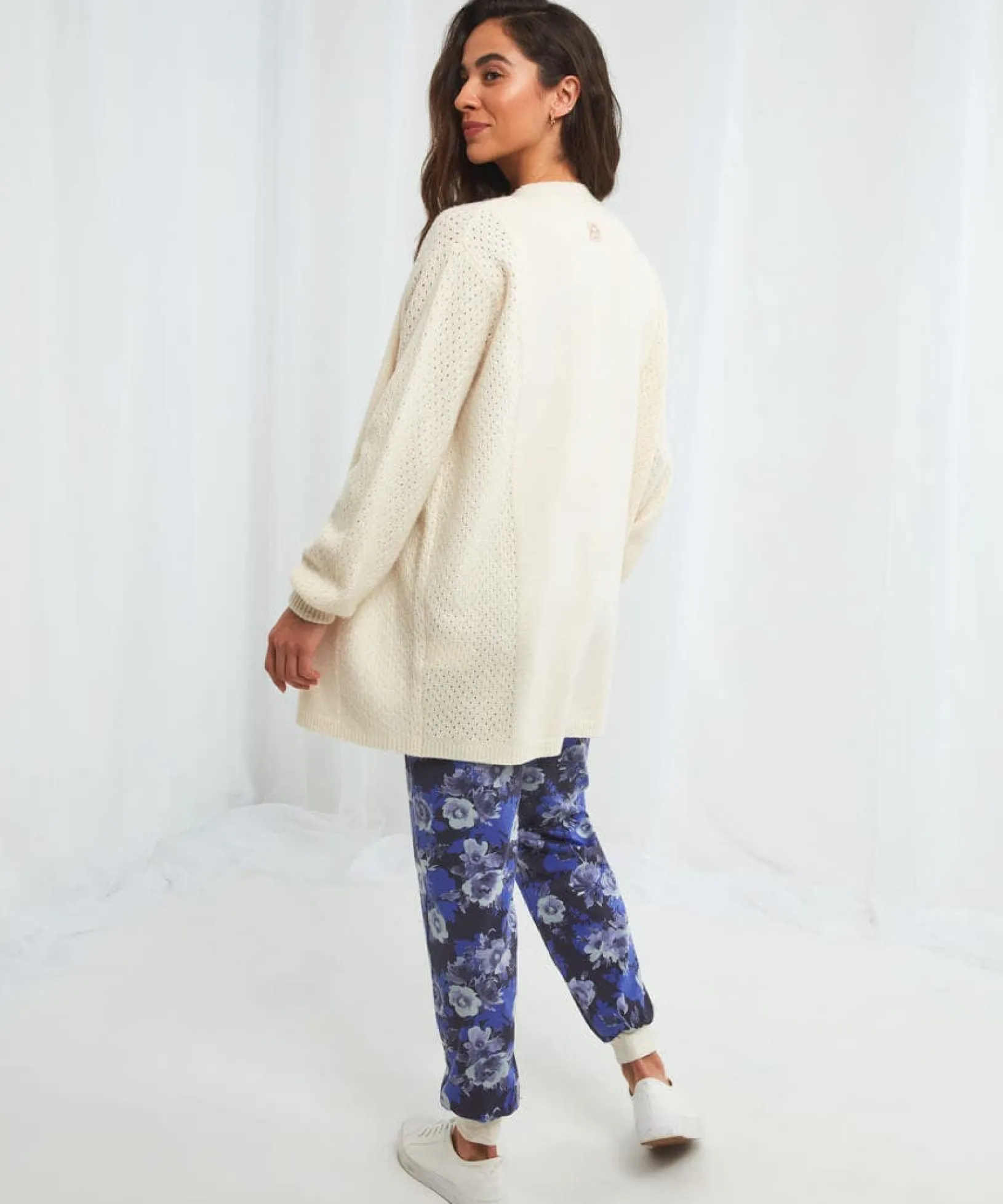 slouch_cardigan_5.webp Pyjamas & Loungewear | Sale Pyjamas & Loungewear | Sale Tops, Tunics & Blouses | Women's | Women's | Women's Joe Browns Slouch Cardigan Cream