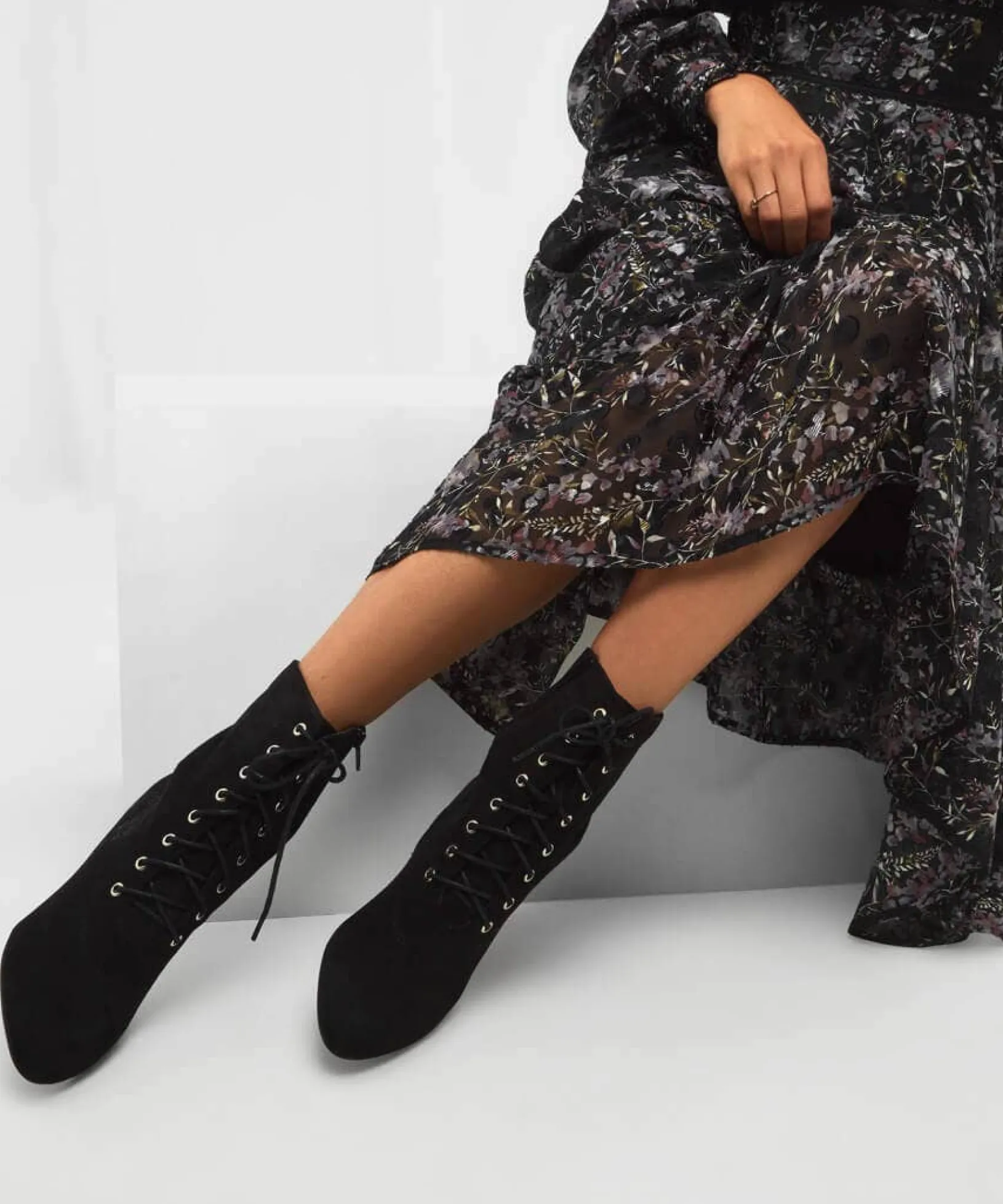 so_enchanting_embroidered_1.webp Boots & Shoes | Women's Joe Browns So Enchanting Embroidered Boots Black