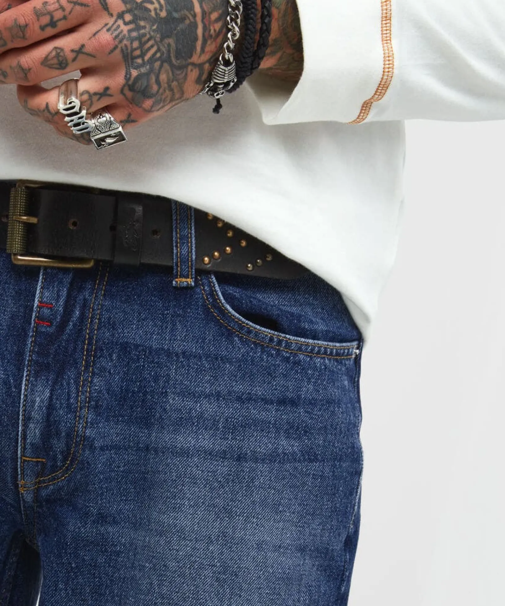 stylish_straight_jeans_4-1.webp Straight Leg Jeans | Jeans & Trousers | Denim Styles | Top Picks | Men,s | Men,s Joe Browns Stylish Straight Jeans Mid Blue