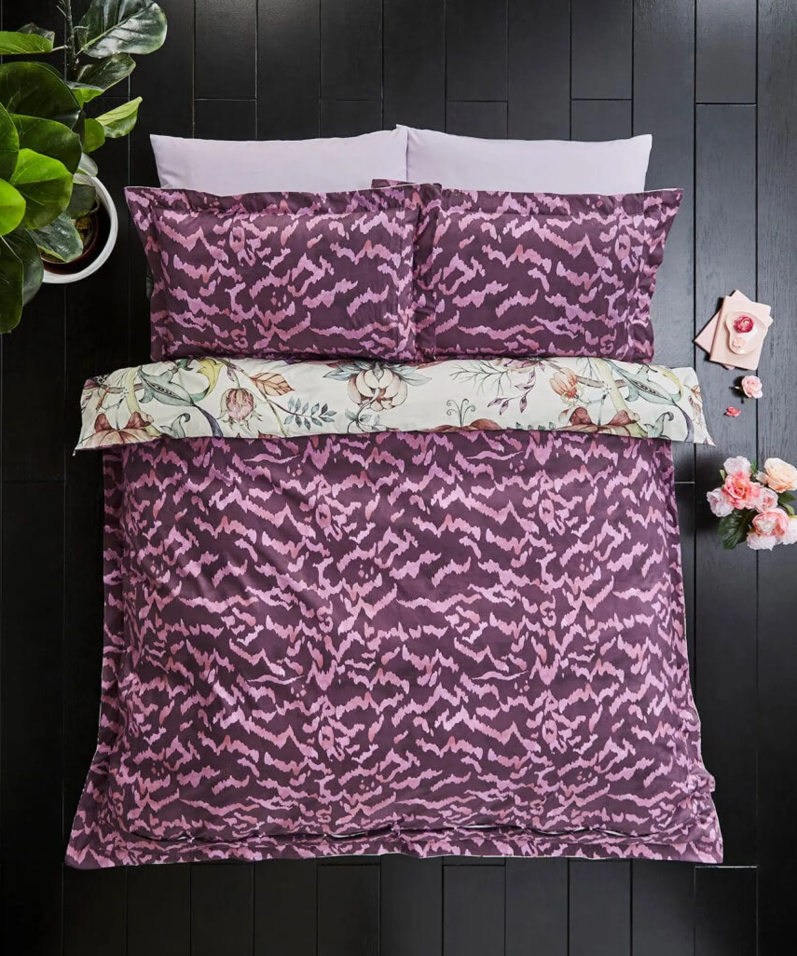 tranquil_trails_reversibl_1.webp Bedroom | Nouveau Reflections | Floral Décor | Nature Décor | Bedding | Home | Home | Home | Home | Home Joe Browns Tranquil Trails Reversible Bed Set Cream