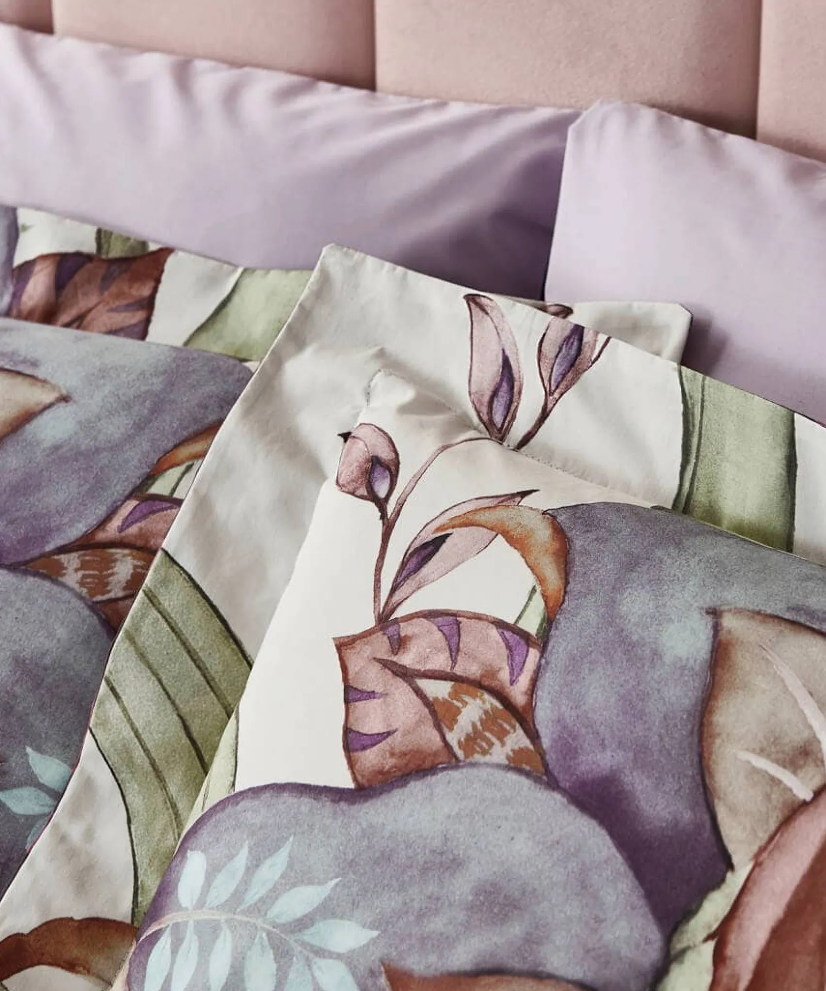 tranquil_trails_reversibl_7.webp Bedroom | Nouveau Reflections | Floral Décor | Nature Décor | Bedding | Home | Home | Home | Home | Home Joe Browns Tranquil Trails Reversible Bed Set Cream