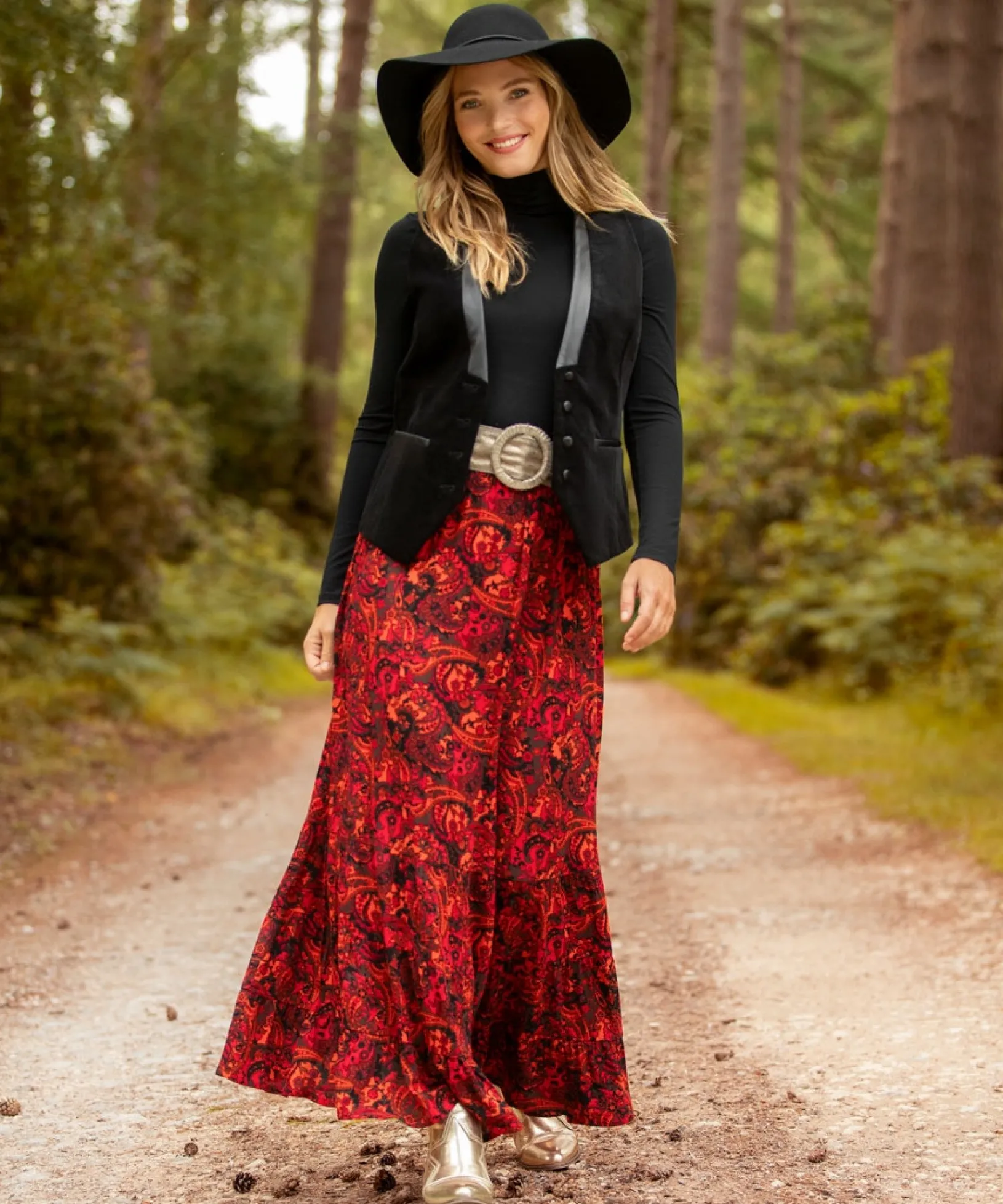 very_velvet_waistcoat_2.webp Waistcoats | Coats & Jackets | Women's | Women's Joe Browns Very Velvet Waistcoat Black